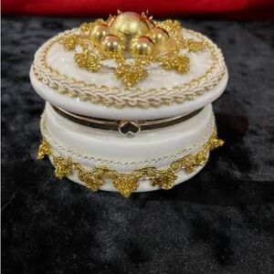New Elegant White and Gold Decorative Box can be used as small jewelry box